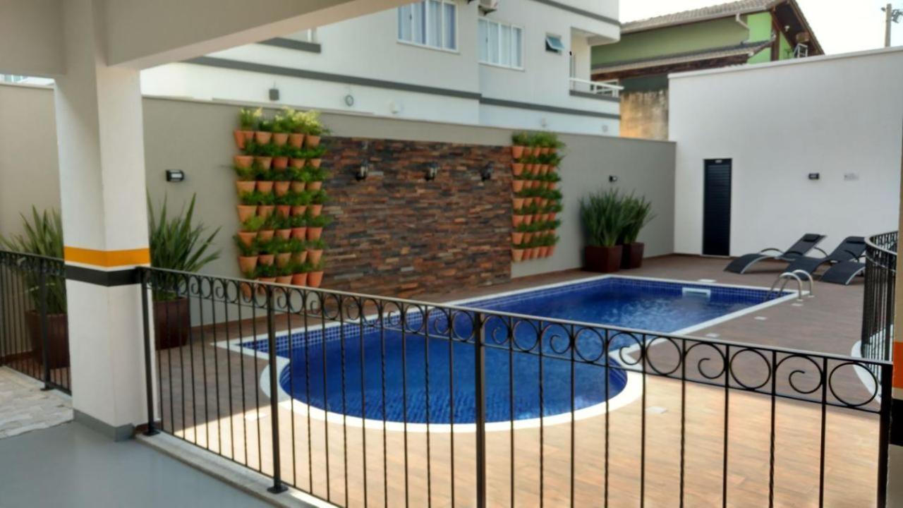 בומבינאס Var-101A Dpto Amplio En Condominio Cerrado Con Piscina מראה חיצוני תמונה